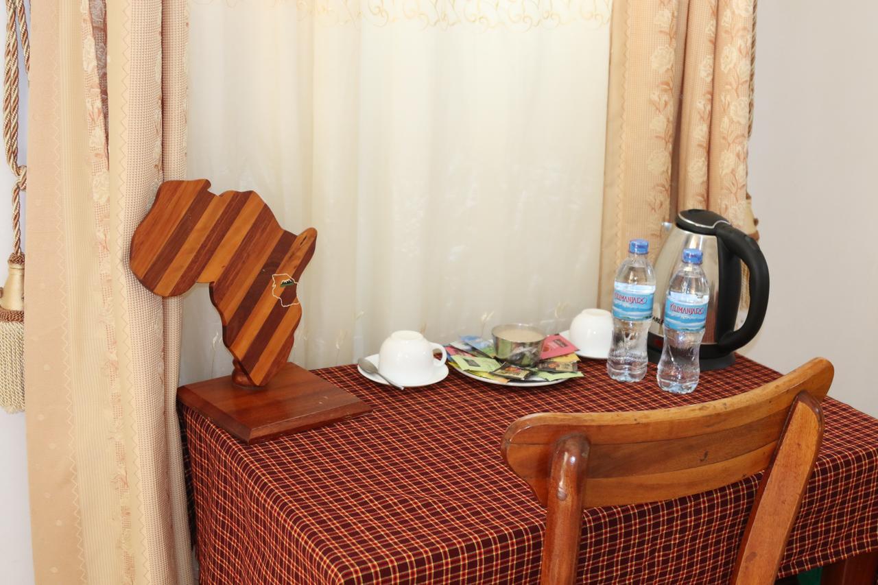 Neneu Hotel Моши Экстерьер фото