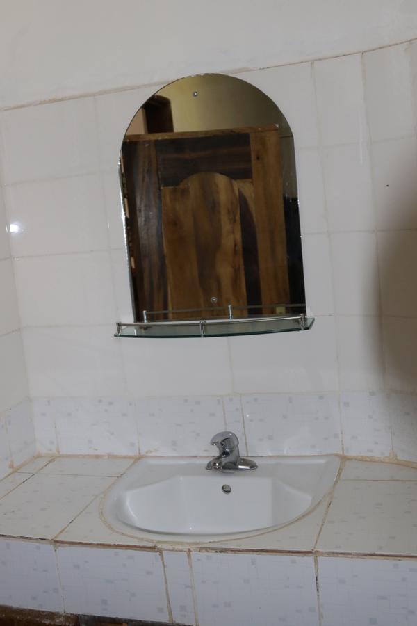 Neneu Hotel Моши Экстерьер фото