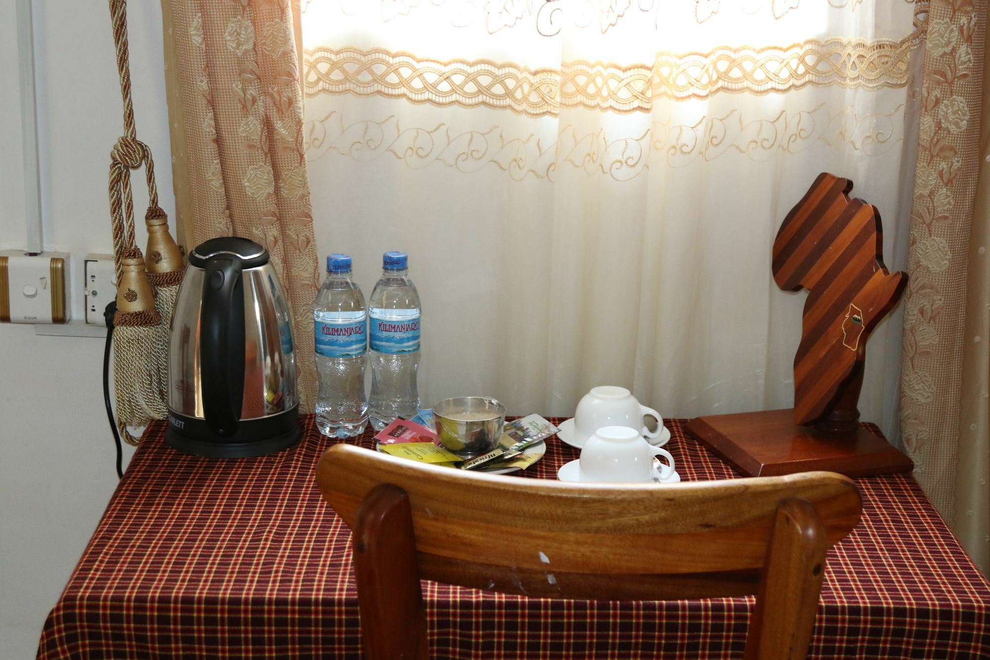 Neneu Hotel Моши Экстерьер фото